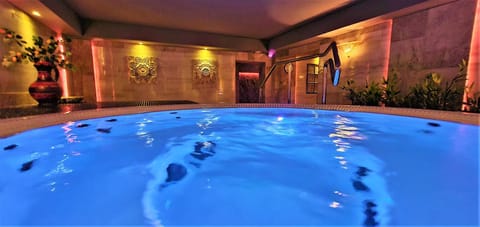 Hot Tub, Sauna, Spa and wellness centre/facilities, Spa and wellness centre/facilities
