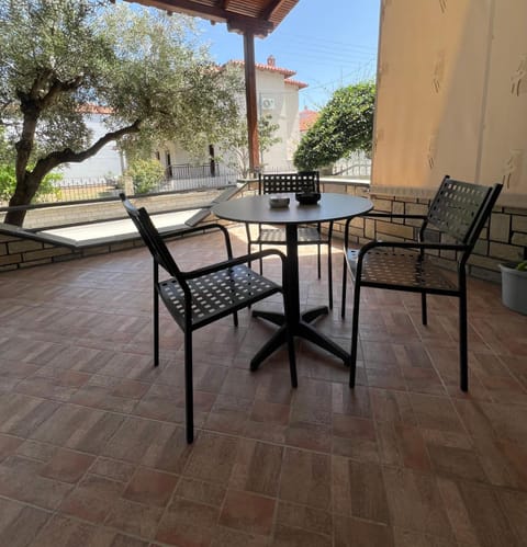 Villa Kostas Accommodations - Nea Vrasna Apartment in Decentralized Administration of Macedonia and Thrace