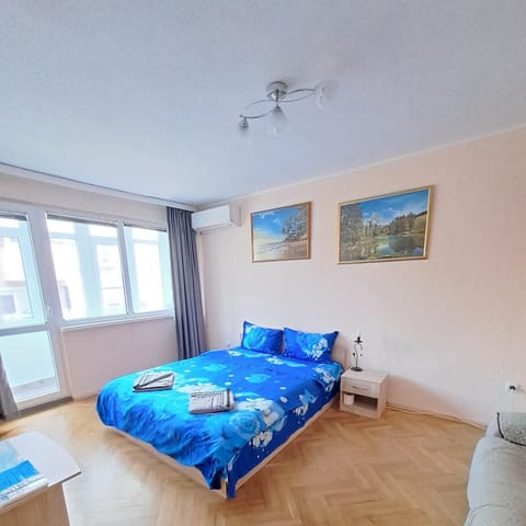 Варна Хостел Apartment in Varna