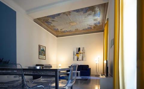 Nearby landmark, Living room, Seating area