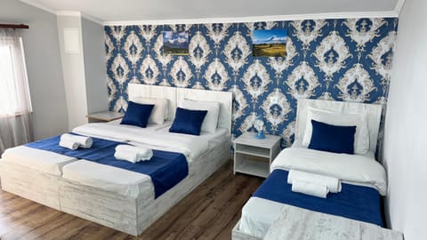 Photo of the whole room, Bedroom, towels