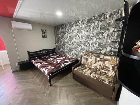 Bed, Seating area, air conditioner