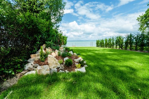 Garden, Garden view