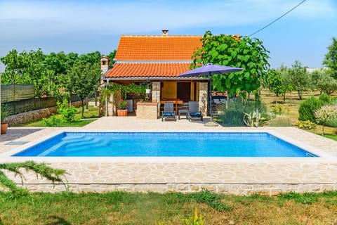 Property building, Pool view, Swimming pool