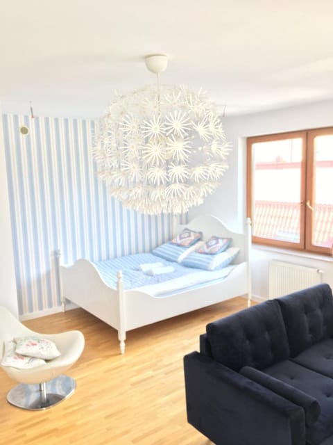 Bed, Living room, Seating area