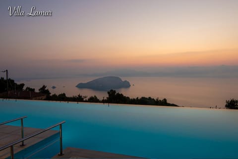 Landmark view, Mountain view, Sea view, Swimming pool, Sunrise