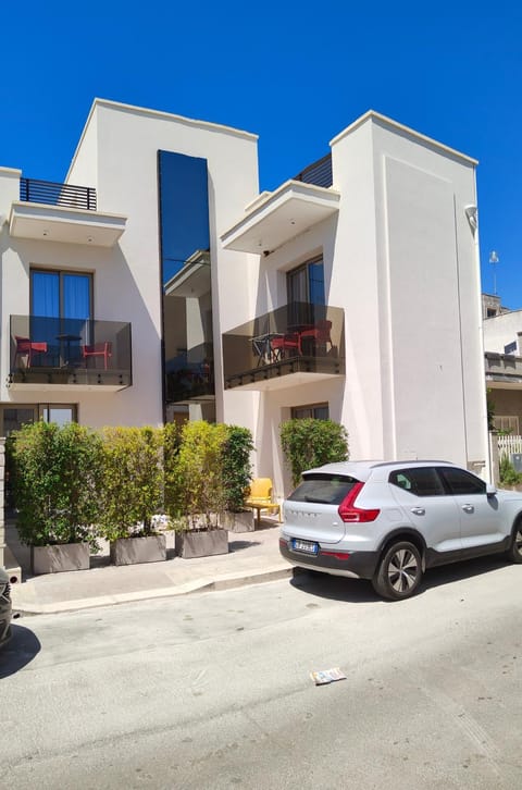 Property building, Street view