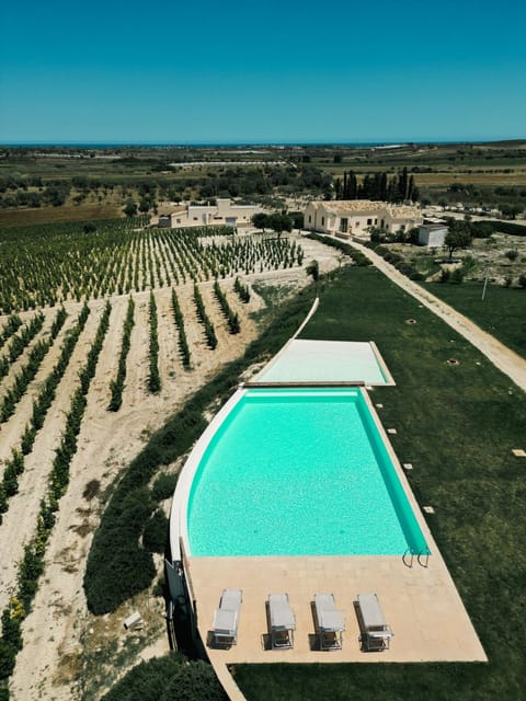 Day, Natural landscape, Pool view, Swimming pool, sunbed