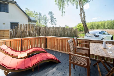 View (from property/room), Balcony/Terrace, Parking