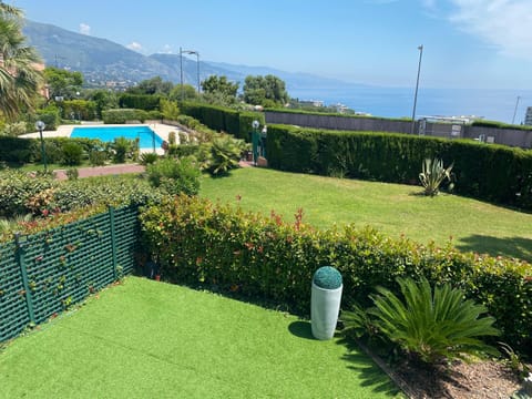 Garden view, Sea view, Swimming pool