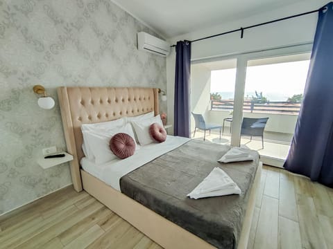 Bathroom, Bedroom, Sea view