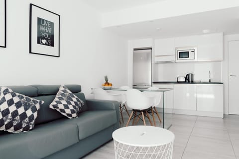 Kitchen or kitchenette, Living room, Dining area