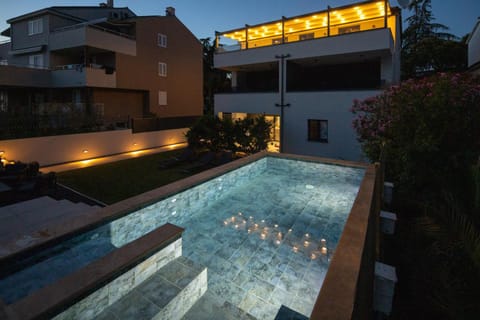 Property building, Swimming pool
