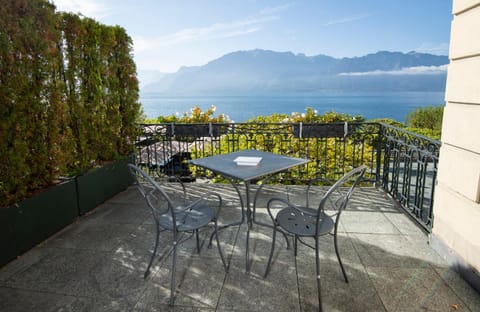 Natural landscape, View (from property/room), Balcony/Terrace, Lake view