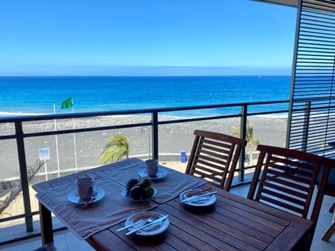 Natural landscape, View (from property/room), Balcony/Terrace, Beach, Sea view