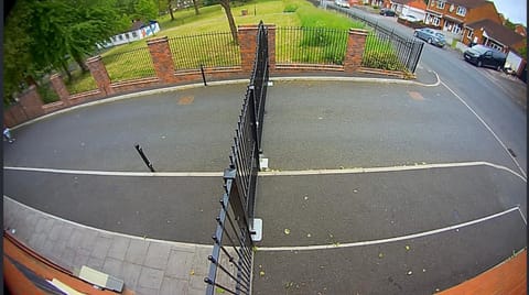 Birmingham Estate - Contractor & Group Accommodation - Secure Parking House in Birmingham