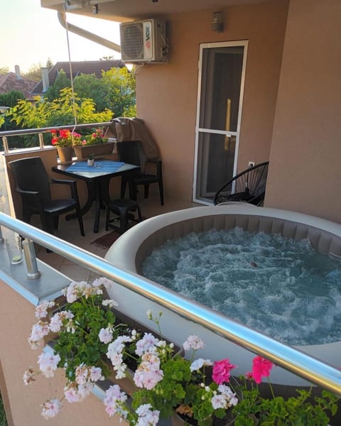 Sauna, Balcony/Terrace, Swimming pool