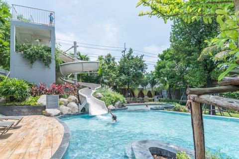 Natural landscape, Garden, Swimming pool, Swimming pool