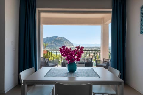 Dining area, Sea view