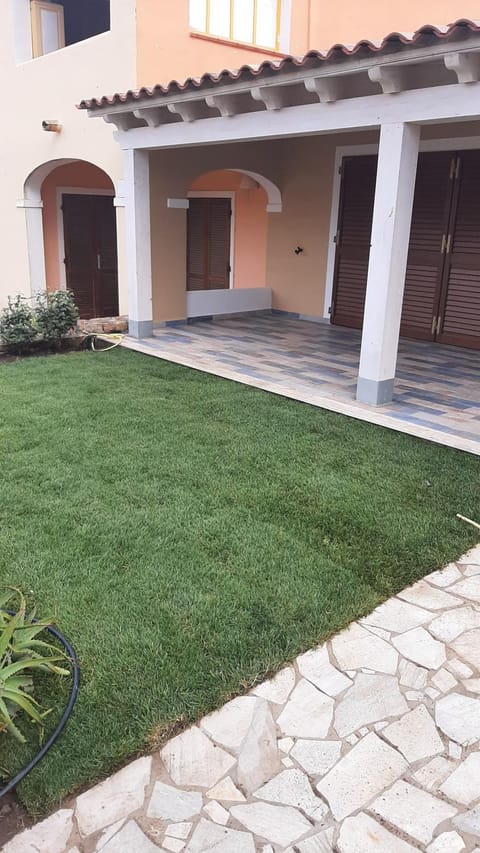 Appartamento Residence Mirice Vignola mare Aglientu casa Giorgia Campground/
RV Resort in Sardinia