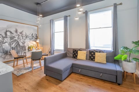 Living room, Dining area