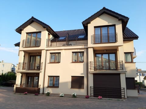 Property building, Day