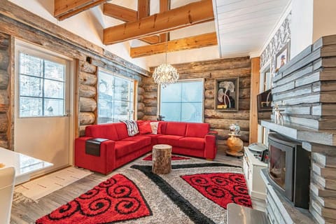 TV and multimedia, Living room, Seating area, fireplace