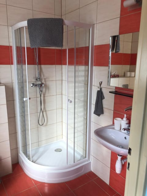 Kwatery prywatne pokoje i apartament JOANNA w Grzybowie Vacation rental in West Pomeranian Voivodeship, Poland