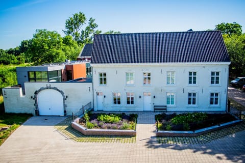 Property building, Day, Garden, Garden view