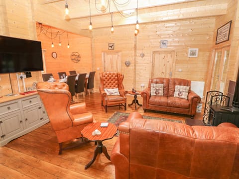 Bryn Derwen Lodge House in Wales