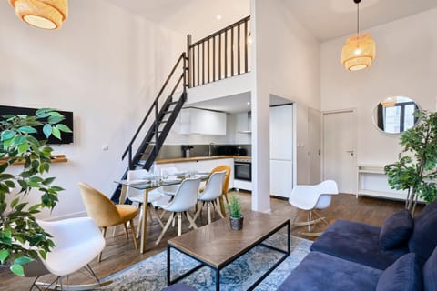 Bright 3-bedroom 2-bathroom flat. Apartment in Lille