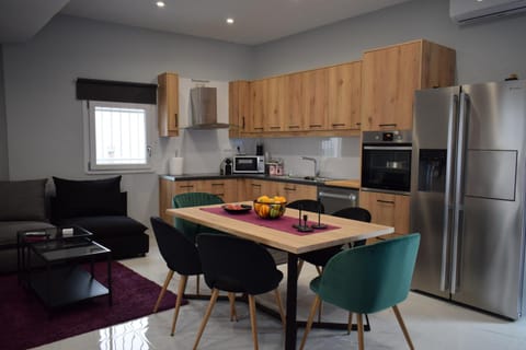 Coffee/tea facilities, Seating area, Communal kitchen