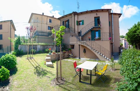 Facade/entrance, Garden view