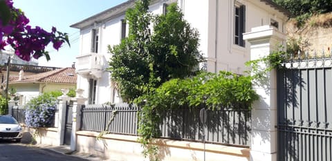 Facade/entrance, On site