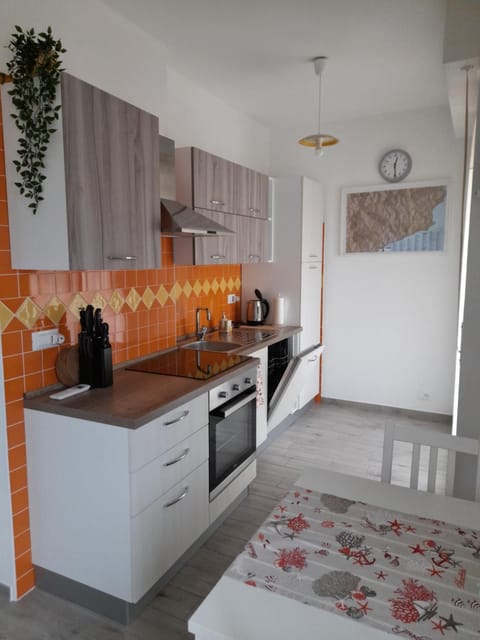 "Cà di Ellen" Appartamento con deposito bici privato Apartment in Finale Ligure