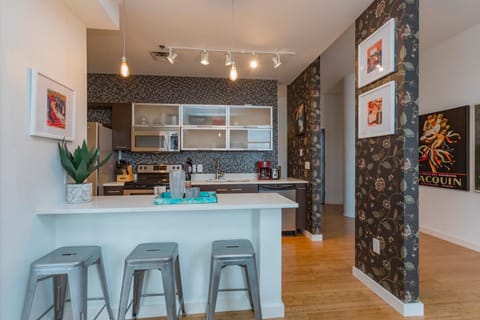 Artsy Extended Retreat Downtown Nashville House in East Nashville