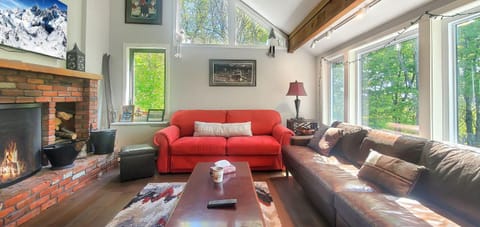 Great Escape Ski Lodge House in Mendon