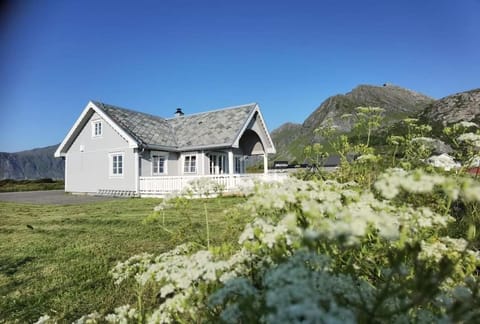 BanPim Beachside Lofoten Nature lodge in Lofoten