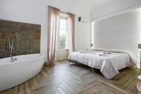 Toilet, Bedroom