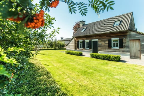 Kolisheide House in Peer