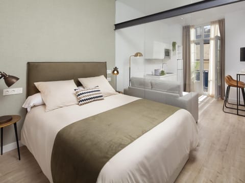 Bed, Photo of the whole room, Bedroom