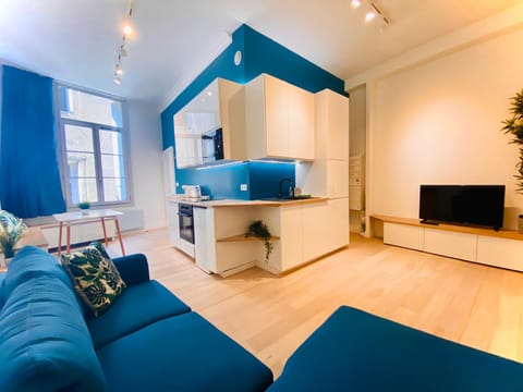 Communal lounge/ TV room, TV and multimedia, Kitchen or kitchenette, Living room, Seating area