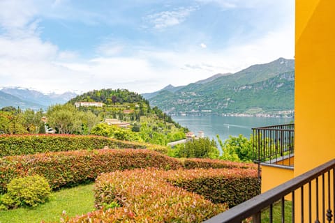 View (from property/room), Lake view, Mountain view