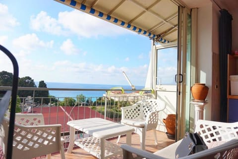 View (from property/room), Balcony/Terrace, Seating area