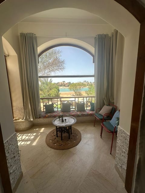 Living room, Garden view