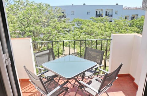 View (from property/room), Balcony/Terrace, Street view