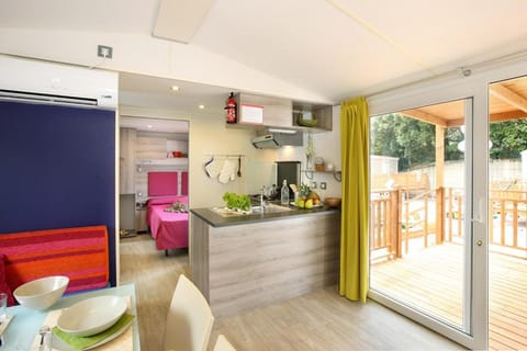 Casa mobile-Camping Bella Italia Campground/ 
RV Resort in Peschiera del Garda