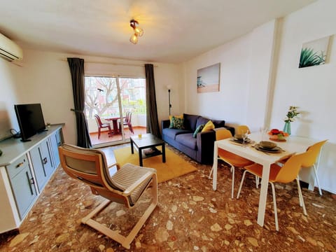 Apartment Armenka Carihuela Park Apartment in Torremolinos