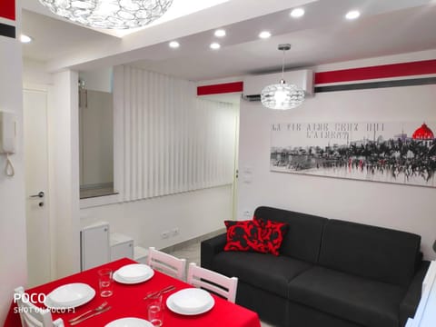 Living room, Dining area, Breakfast