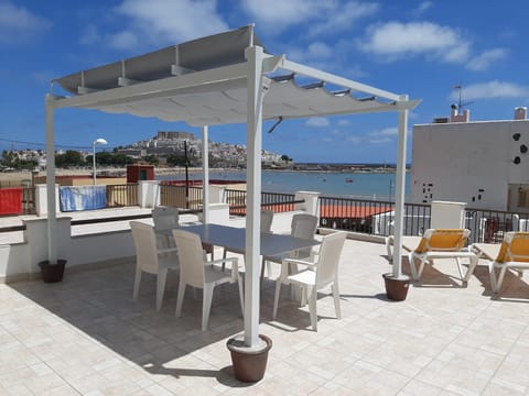 Patio, Balcony/Terrace, Photo of the whole room, Beach, City view, Sea view